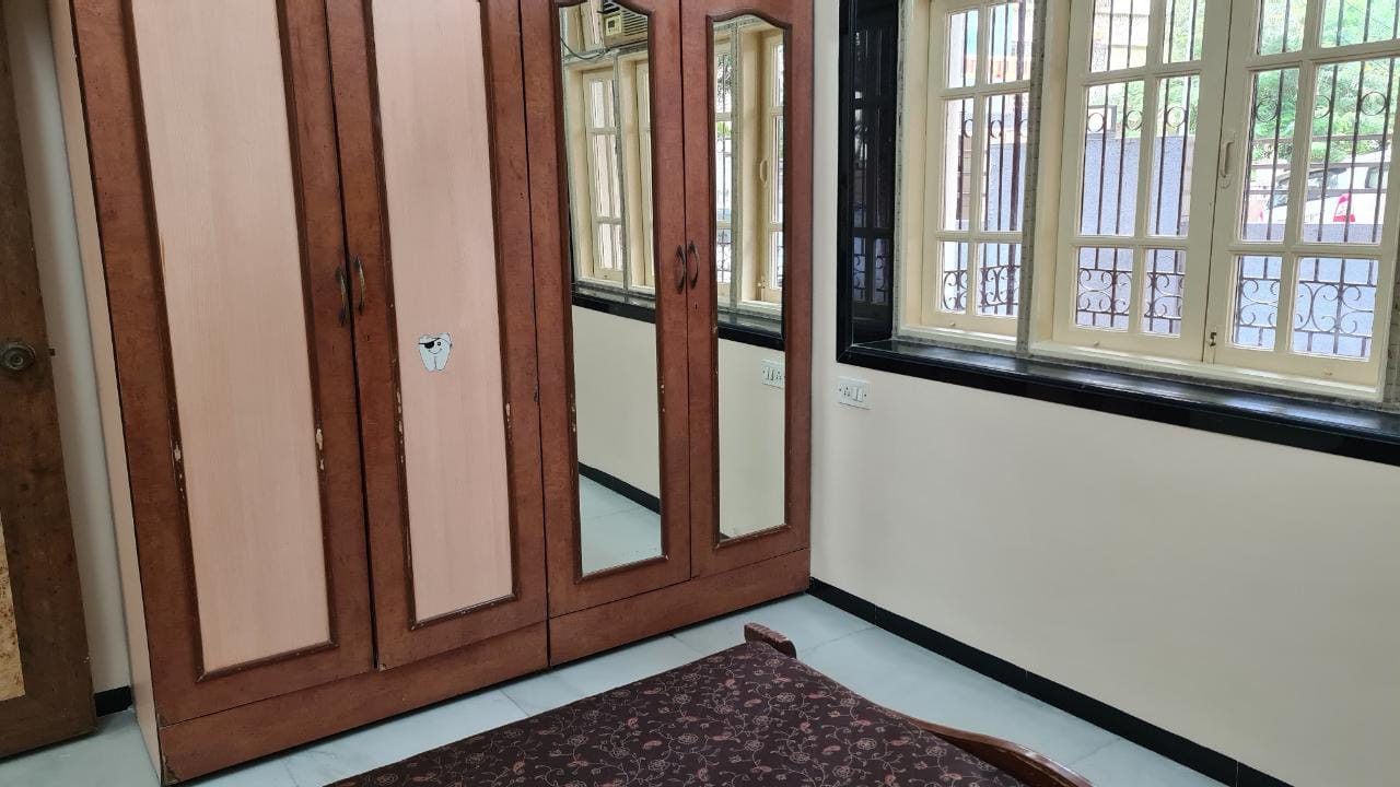 2 BHK Apartment for Rent in Santacruz West Mumbai