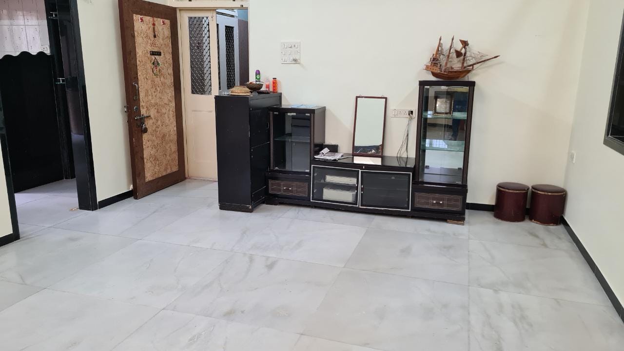 2 BHK Apartment for Rent in Santacruz West Mumbai