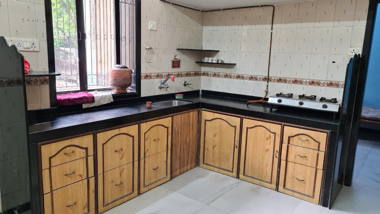 2 BHK Apartment for Rent in Santacruz West Mumbai