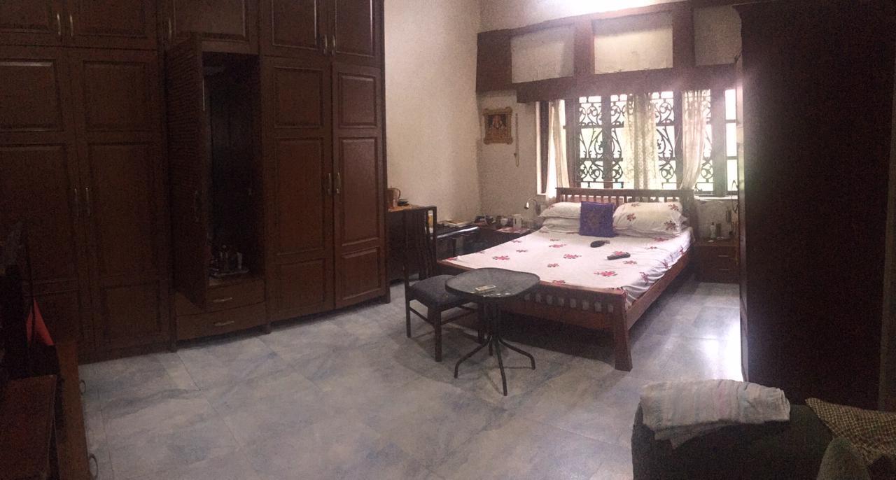 4 BHK Villa for Sale in Juhu Tara Rd Mumbai