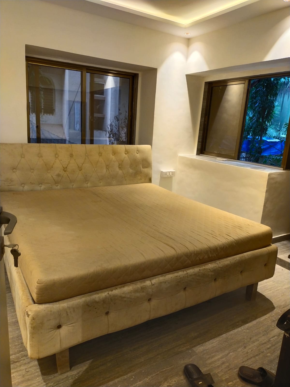 2 BHK Apartment for Sale in Khar West Mumbai