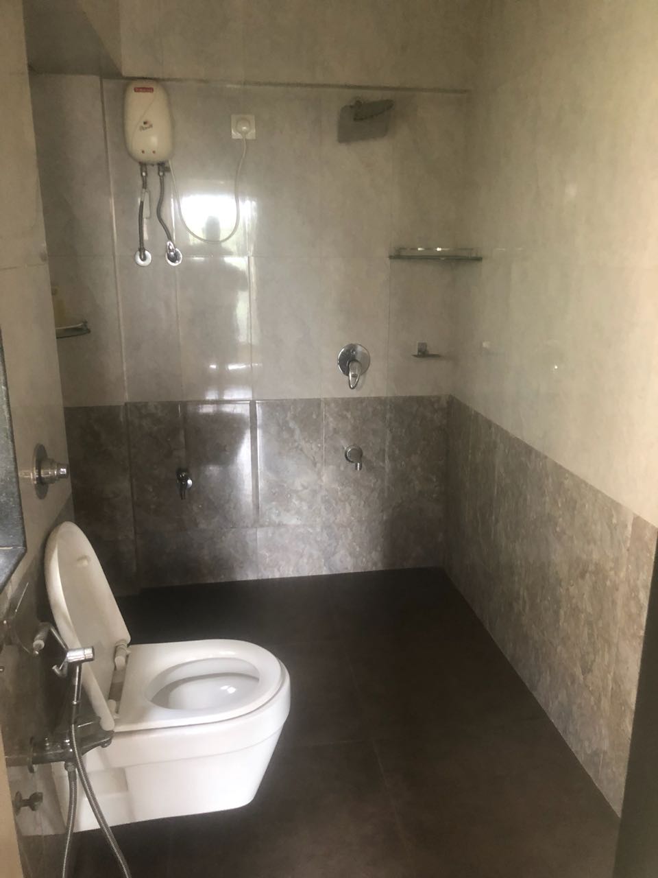 3 BHK Apartment for Rent in Vile Parle West Mumbai