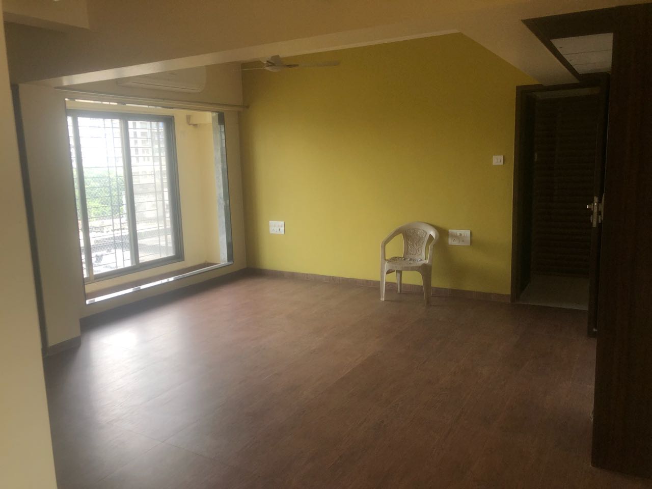 3 BHK Apartment for Rent in Vile Parle West Mumbai
