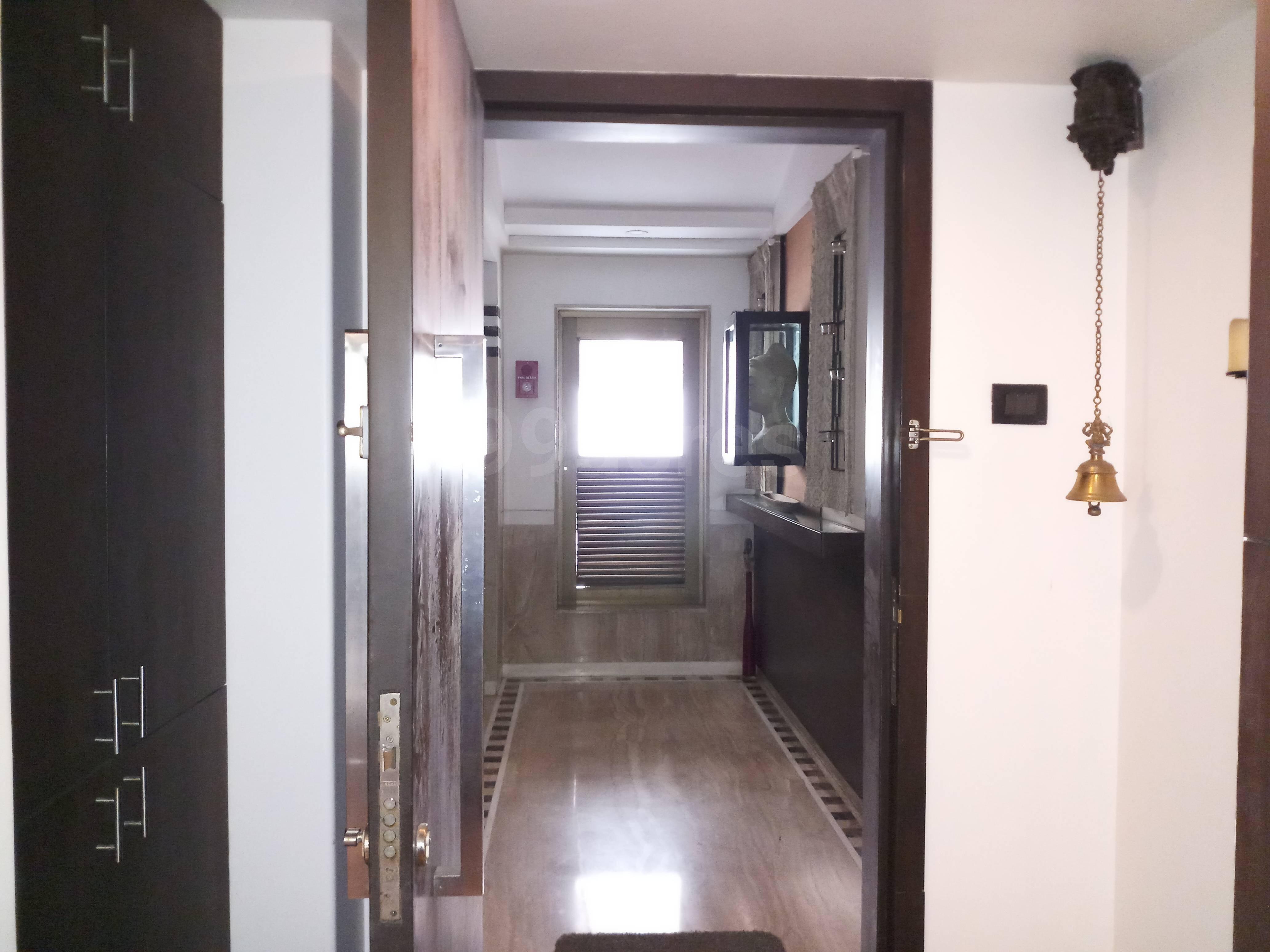 3 BHK Apartment for Rent in 16th Road Mumbai