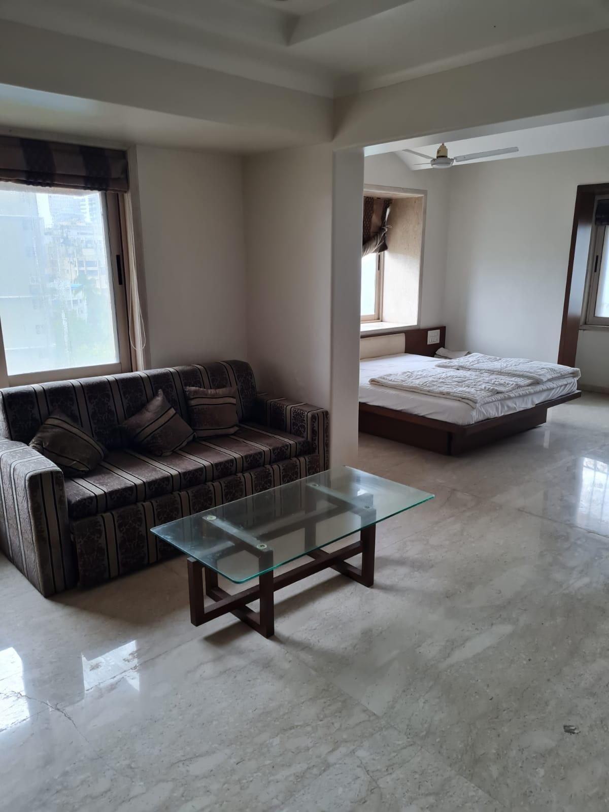 4 BHK Apartment for Sale in Bandra West Mumbai