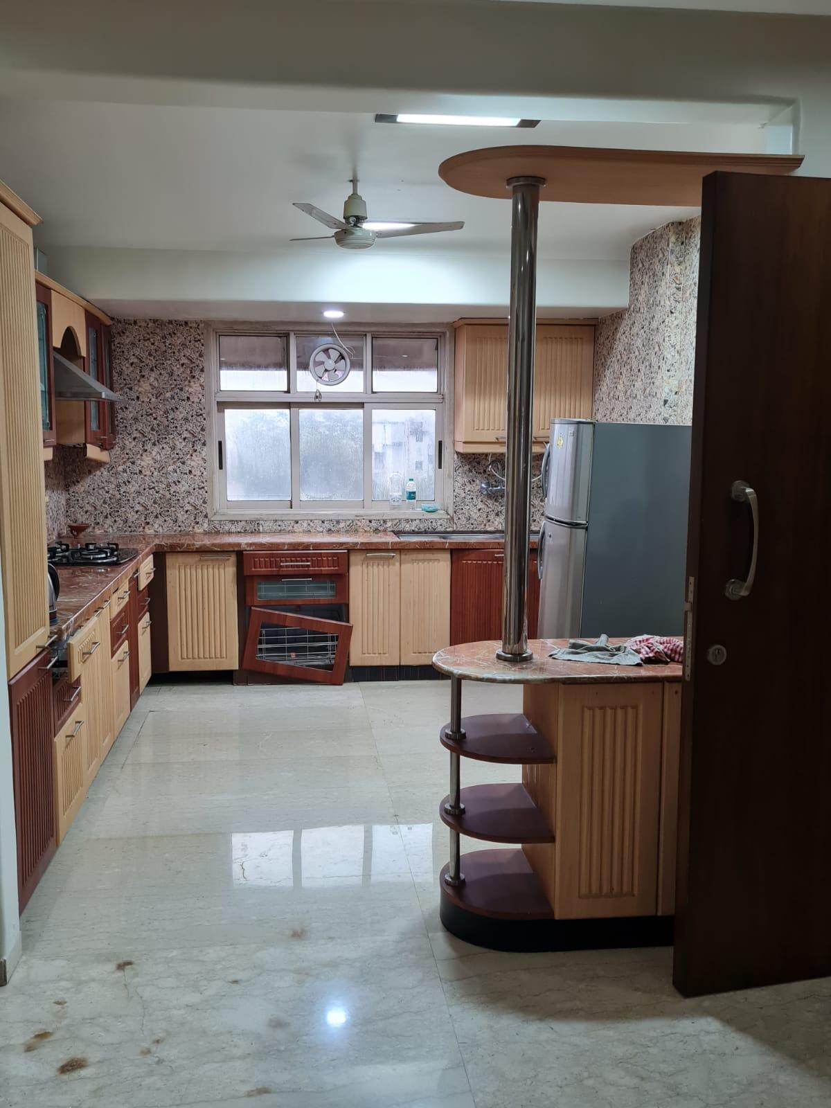 4 BHK Apartment for Sale in Bandra West Mumbai