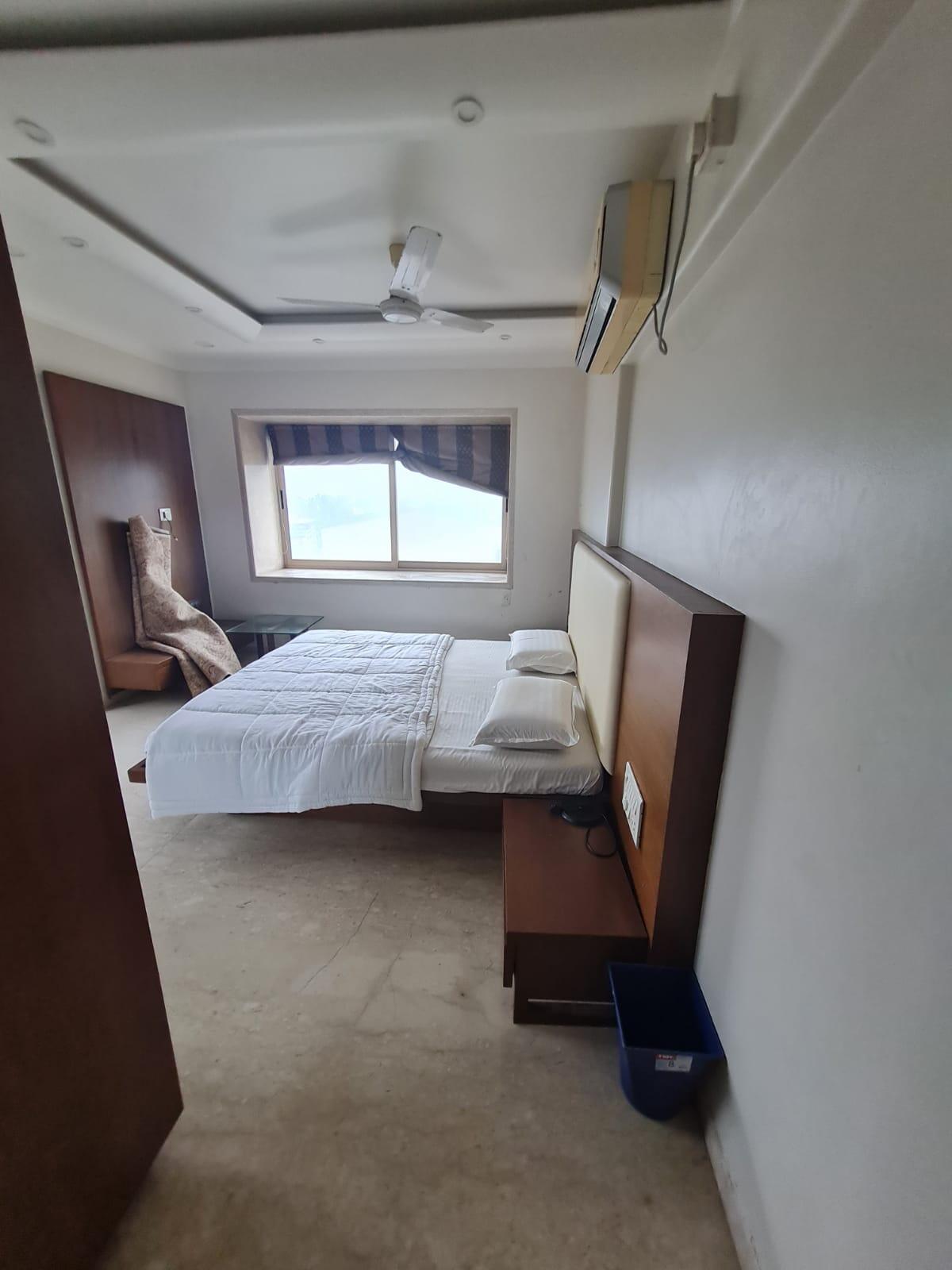 4 BHK Apartment for Sale in Bandra West Mumbai