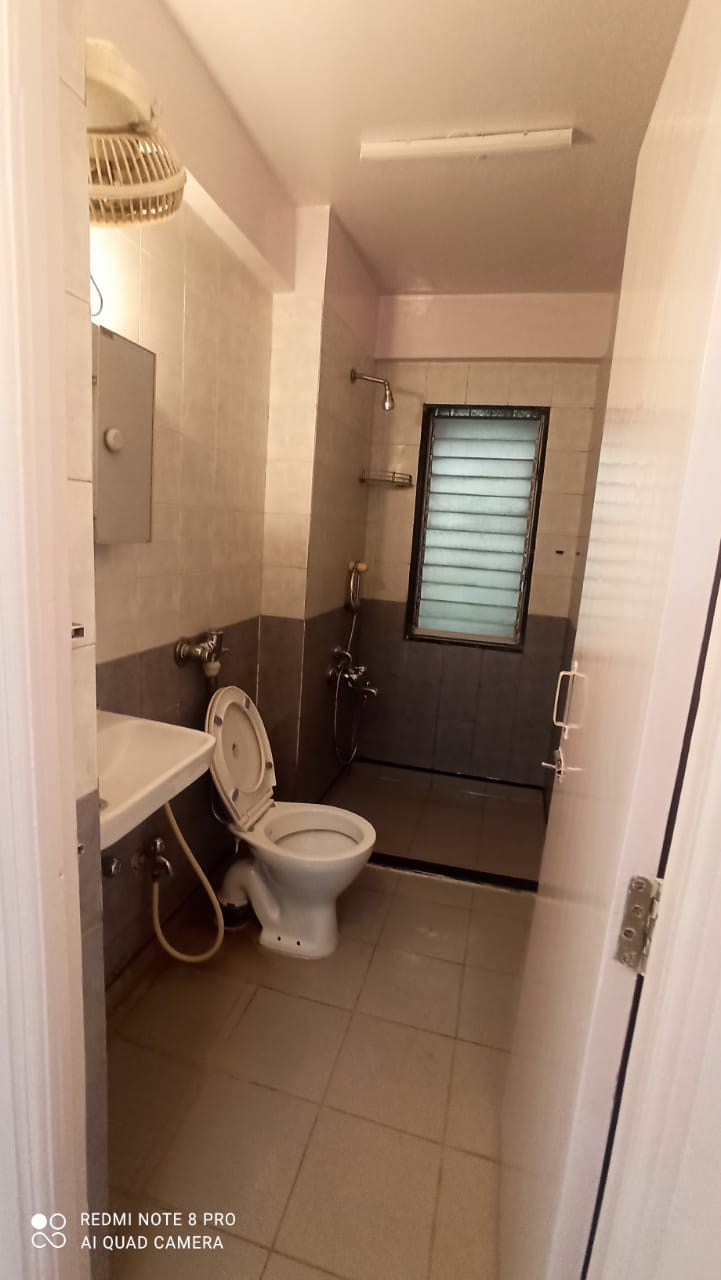 2 BHK Apartment for Rent in 15th Road Mumbai
