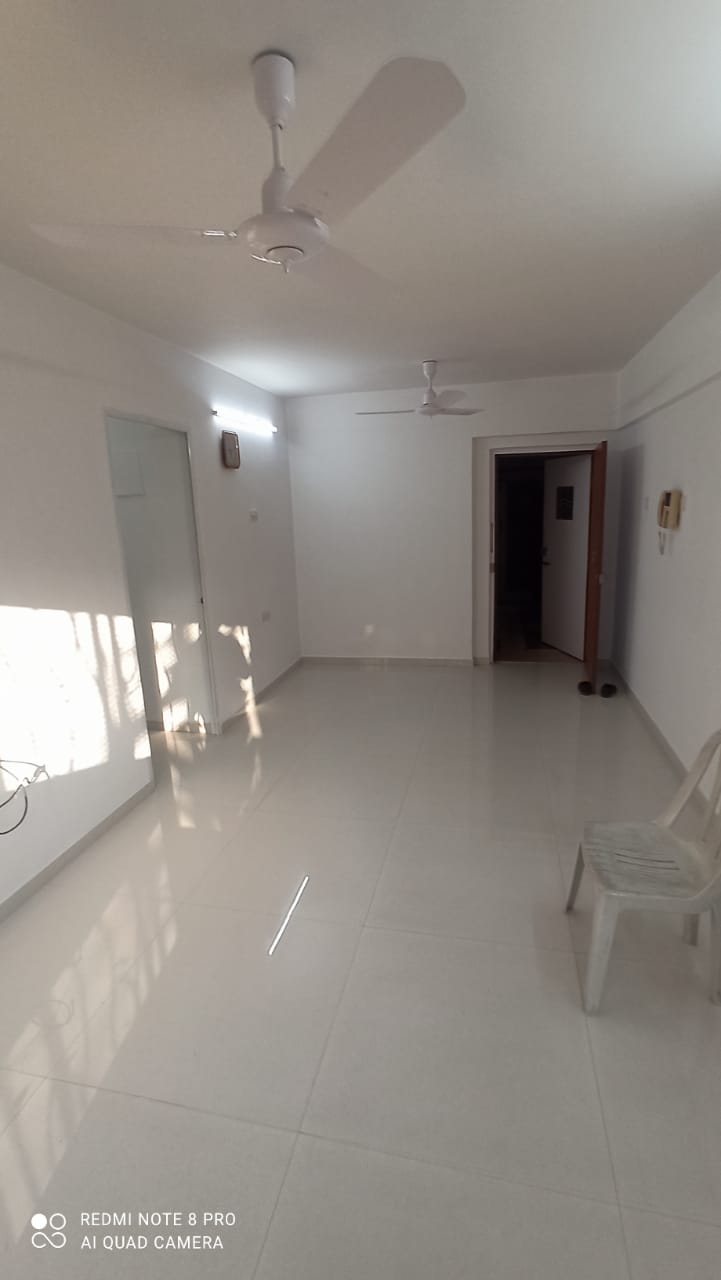 2 BHK Apartment for Rent in 15th Road Mumbai