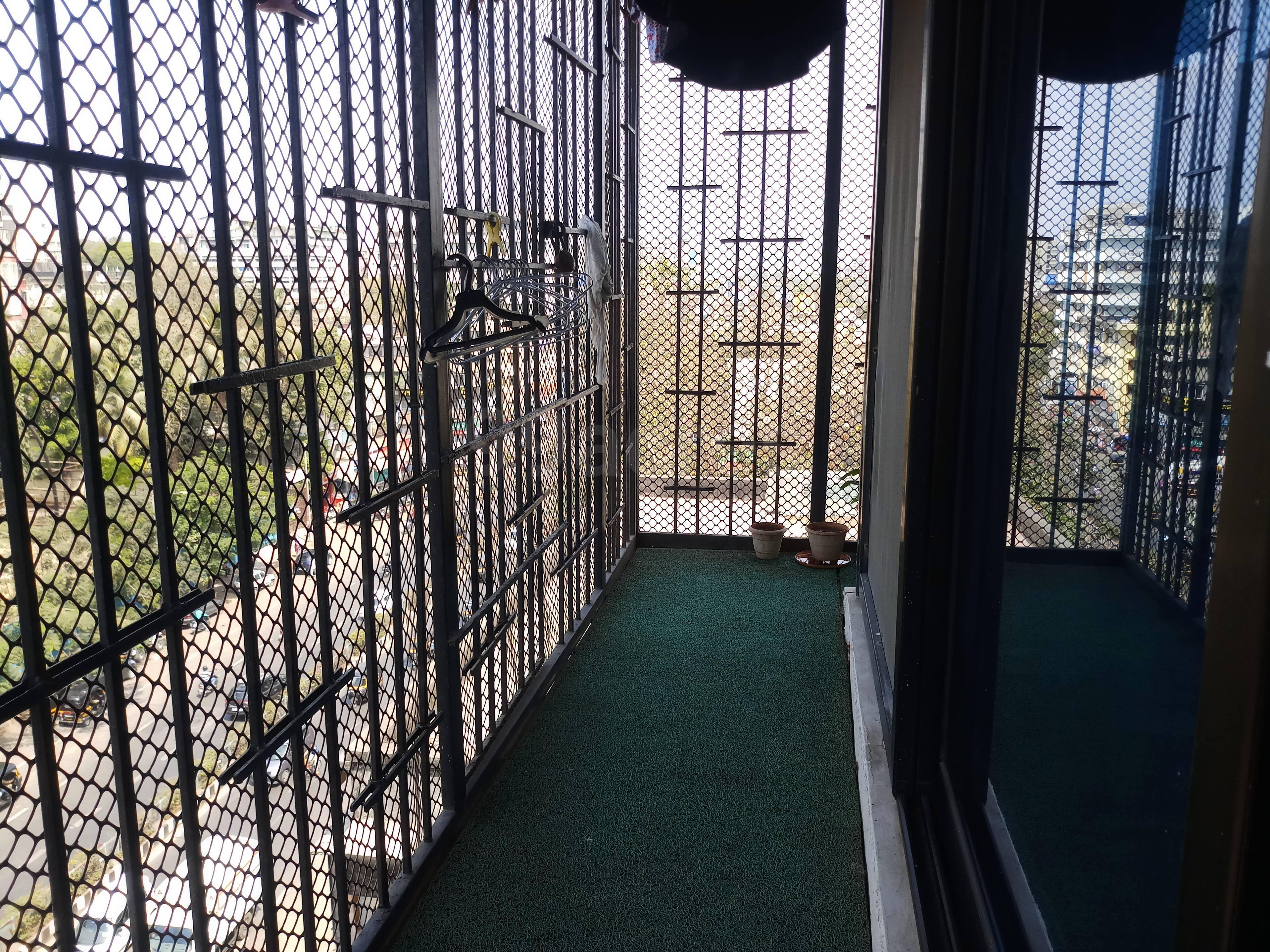 4 BHK Apartment for Sale in S V Road Mumbai