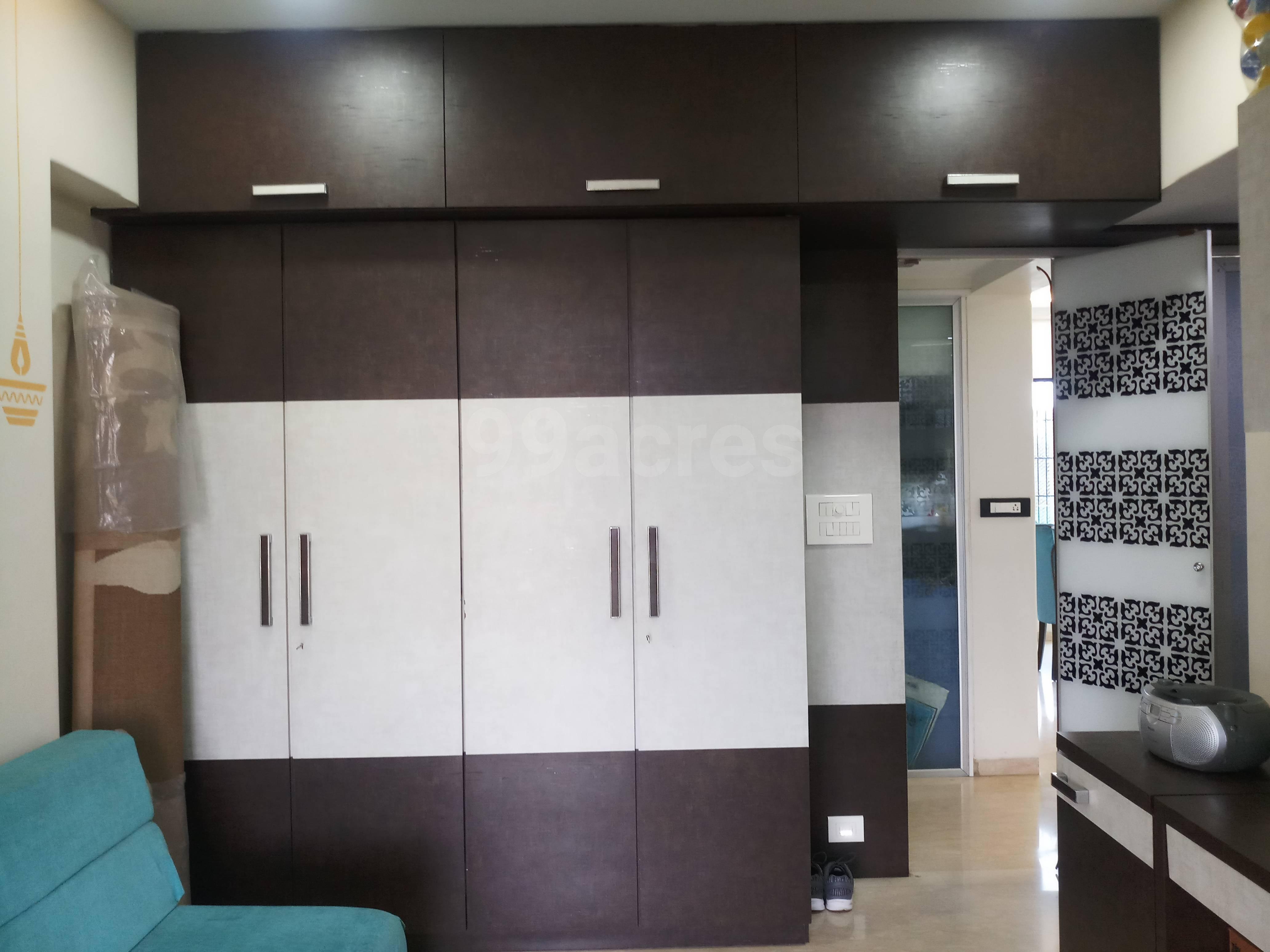 4 BHK Apartment for Sale in S V Road Mumbai