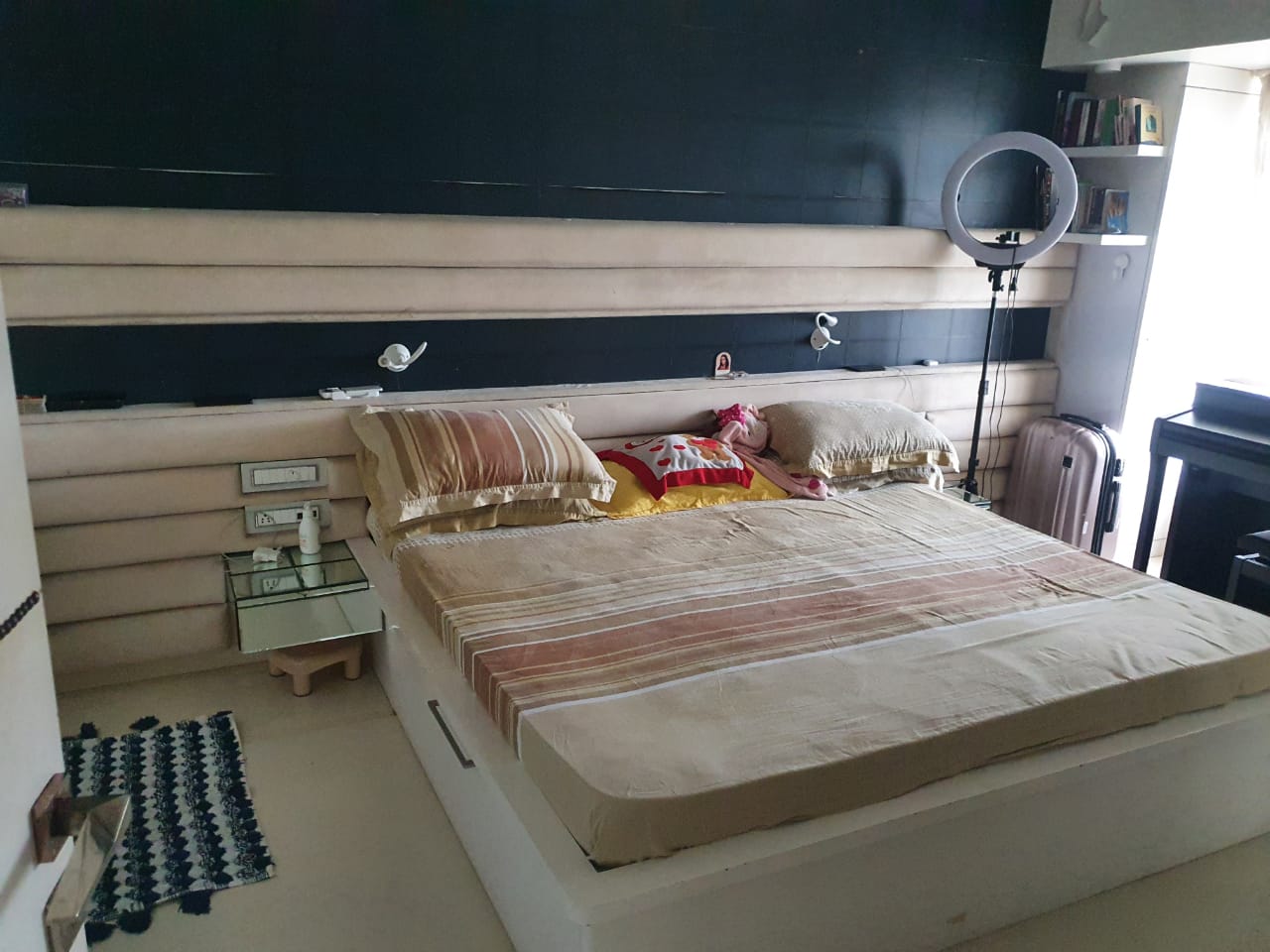 2 BHK Apartment for Sale in Swami Samarth Road Mumbai