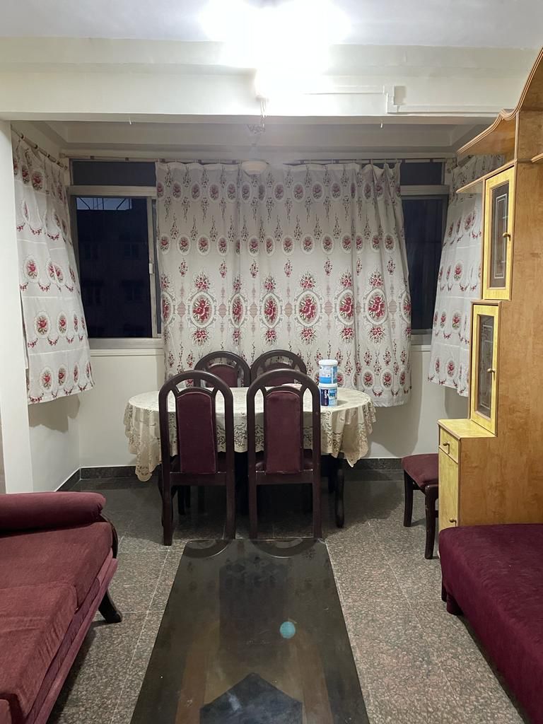 2 BHK Apartment for Rent in Bandra Reclamation Mumbai