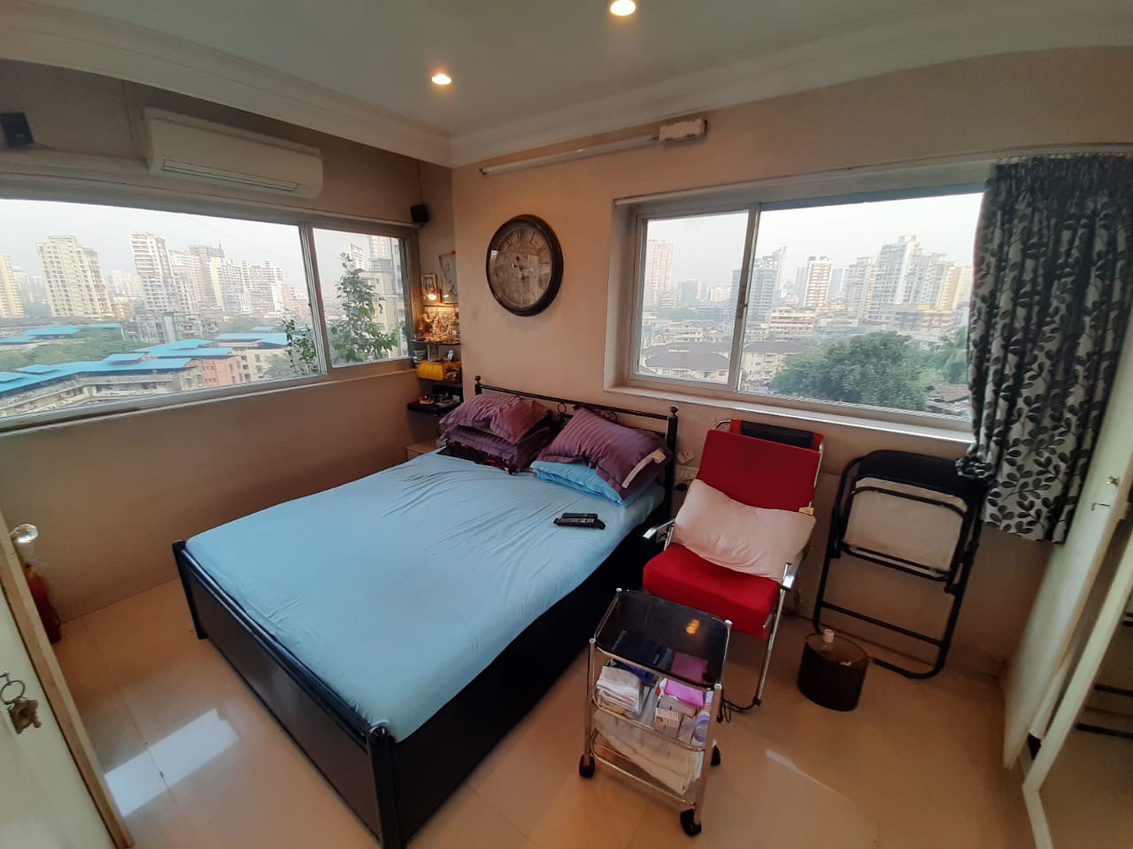 1 BHK Apartment for Sale in Gamadia Rd Mumbai