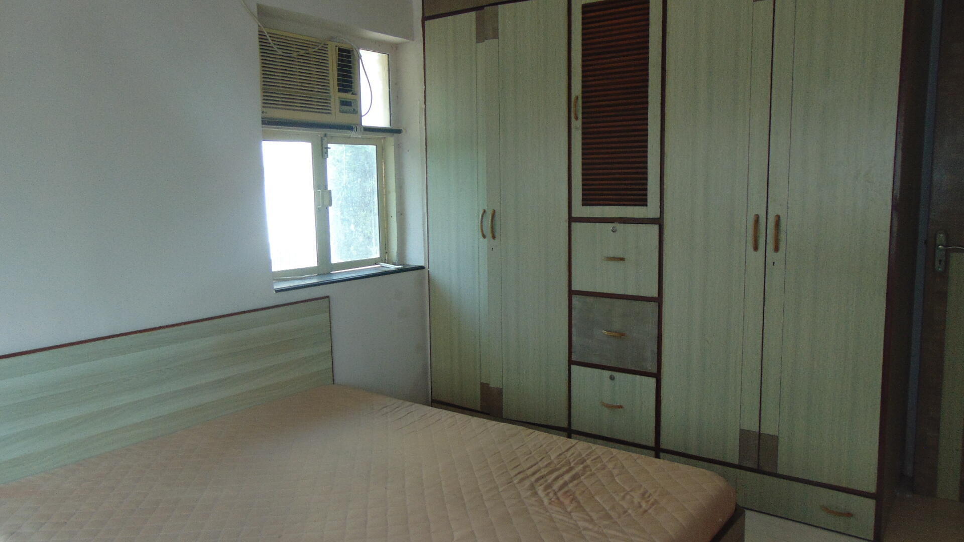 2 BHK Apartment for Rent in Pali Hill Mumbai
