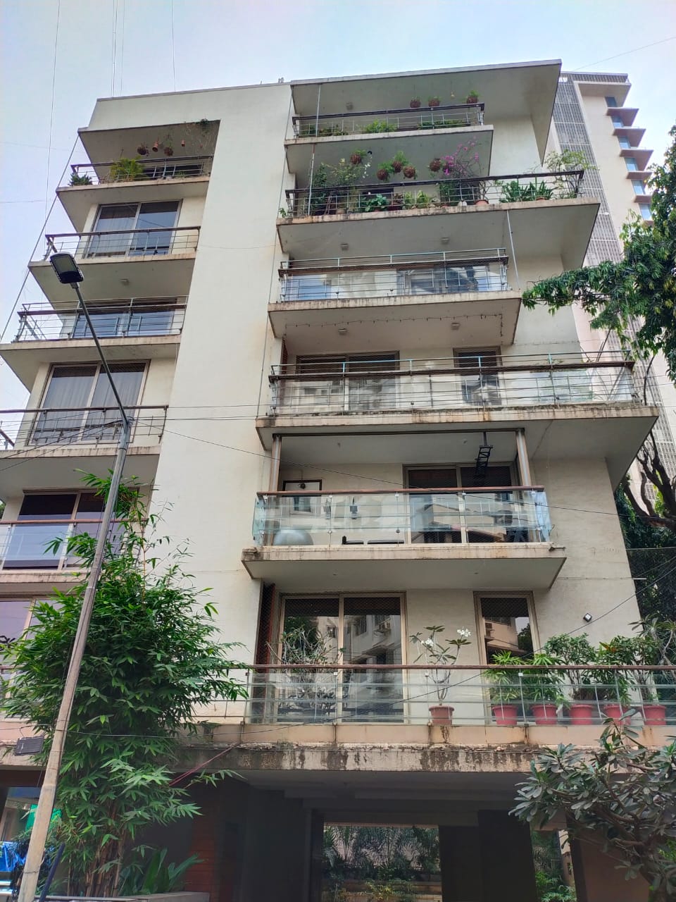 4 BHK Apartment for Sale in Pali Hill Mumbai