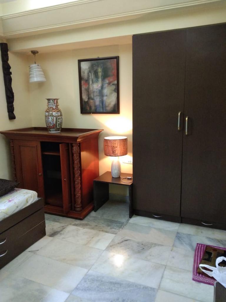 2 BHK Apartment for Rent in Juhu Mumbai