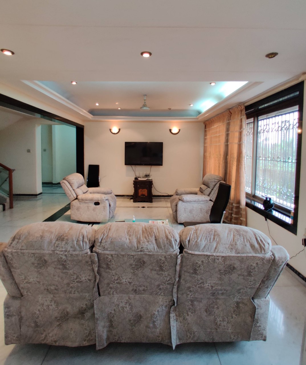 4 BHK Apartment for Sale in Juhu Mumbai