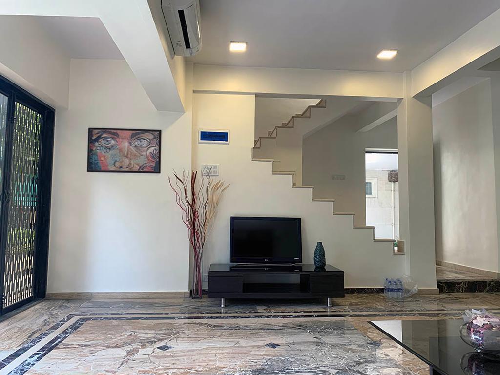 2 BHK Villa for Sale in Lokhandwala Mumbai