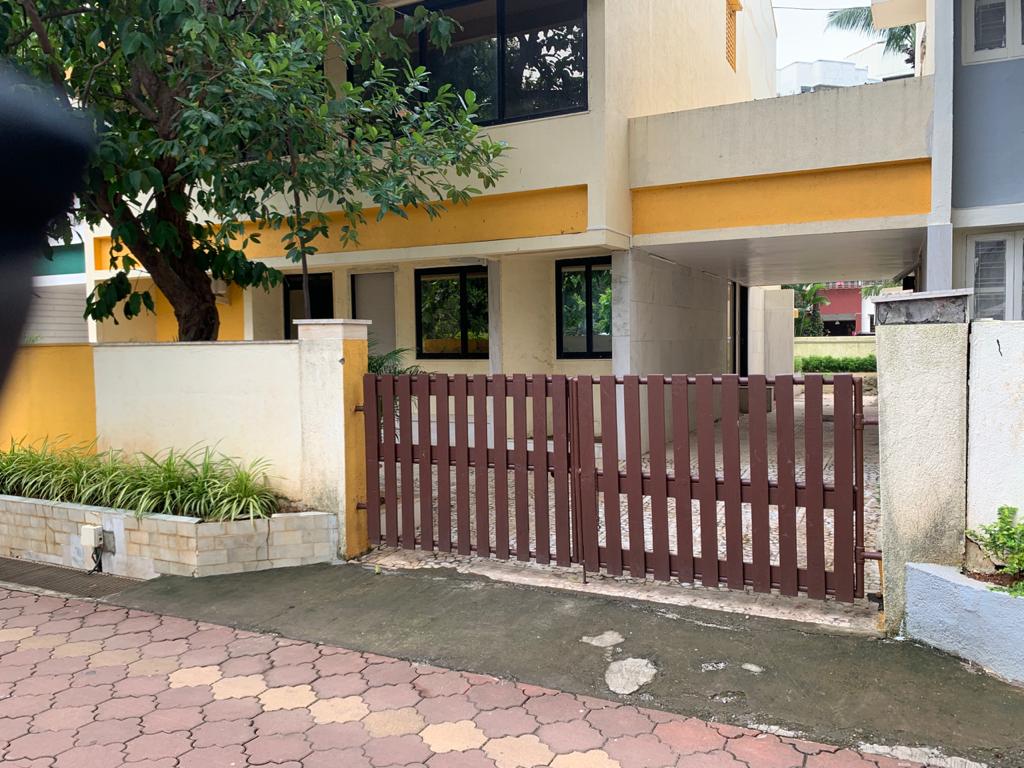 2 BHK Villa for Sale in Lokhandwala Mumbai