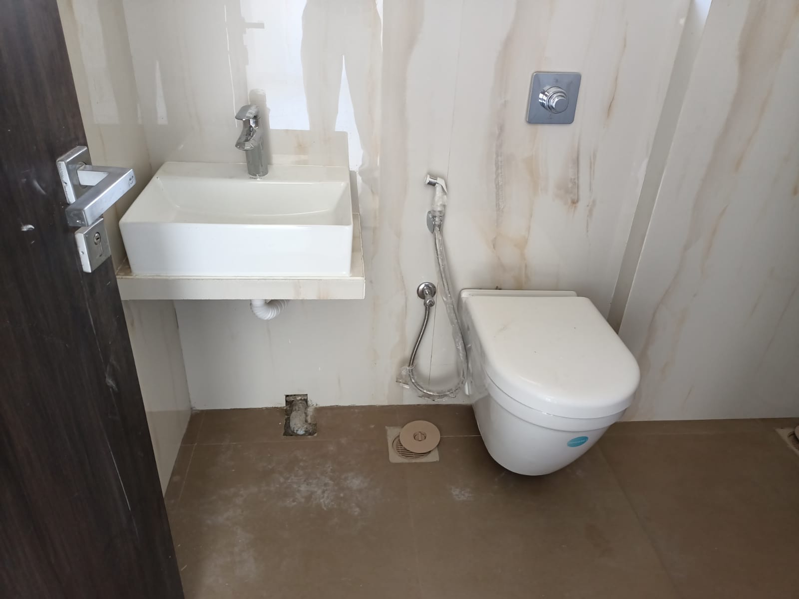 3 BHK Apartment for Sale in Bandra West Mumbai