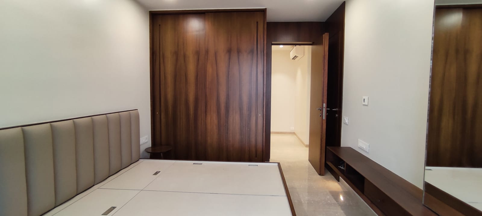 3 BHK Apartment for Rent in Ambedkar Rd Mumbai