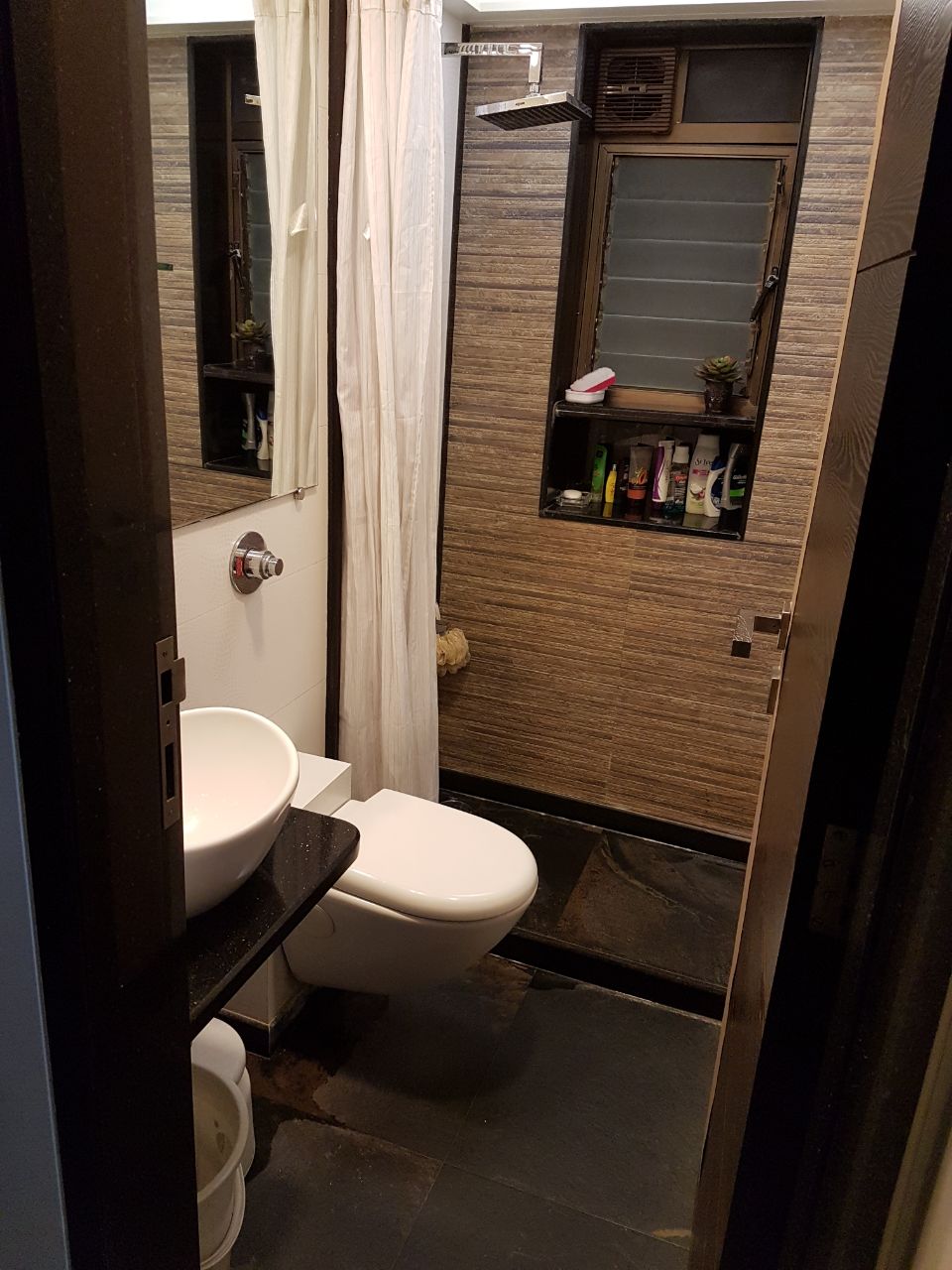 1 BHK Apartment for Sale in Sarojini Road Mumbai