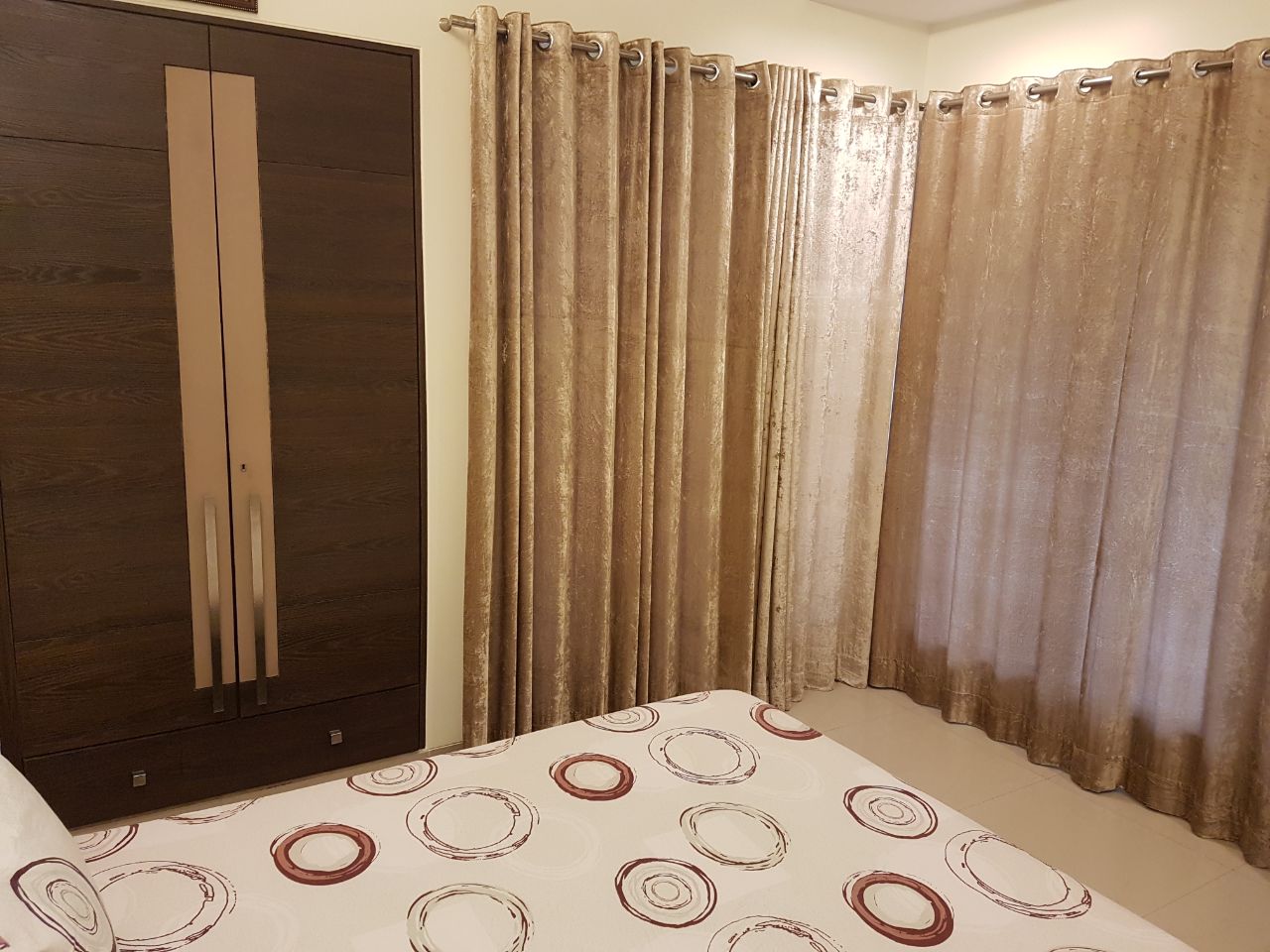 1 BHK Apartment for Sale in Sarojini Road Mumbai