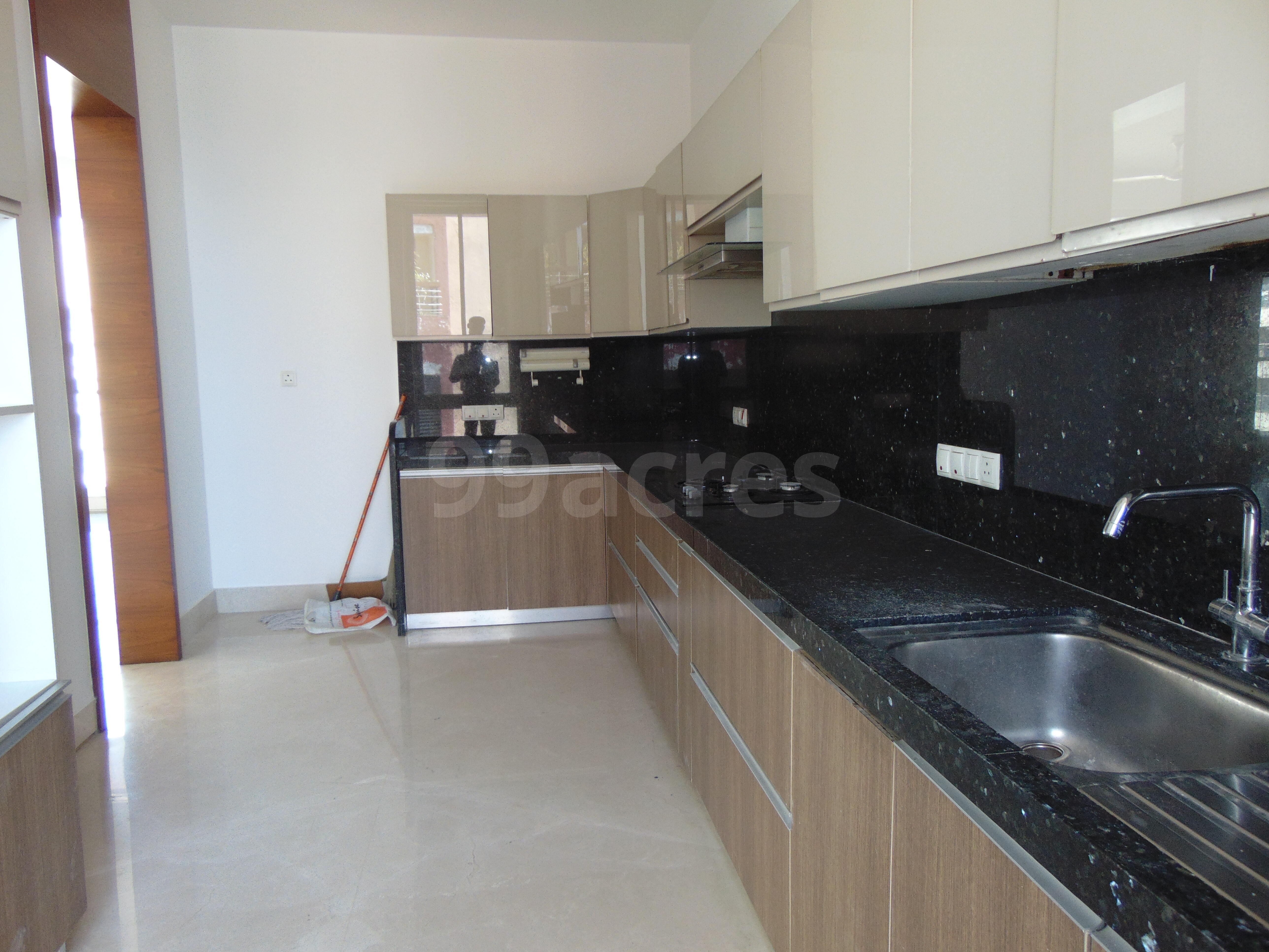 5 BHK Apartment for Rent in 2nd Hasnabad Lane Mumbai