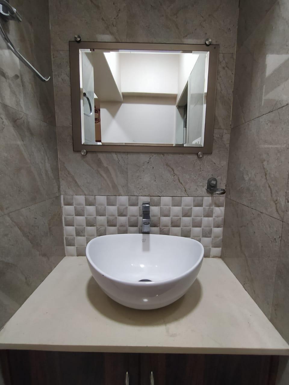 2 BHK Apartment for Rent in Vakola Mumbai