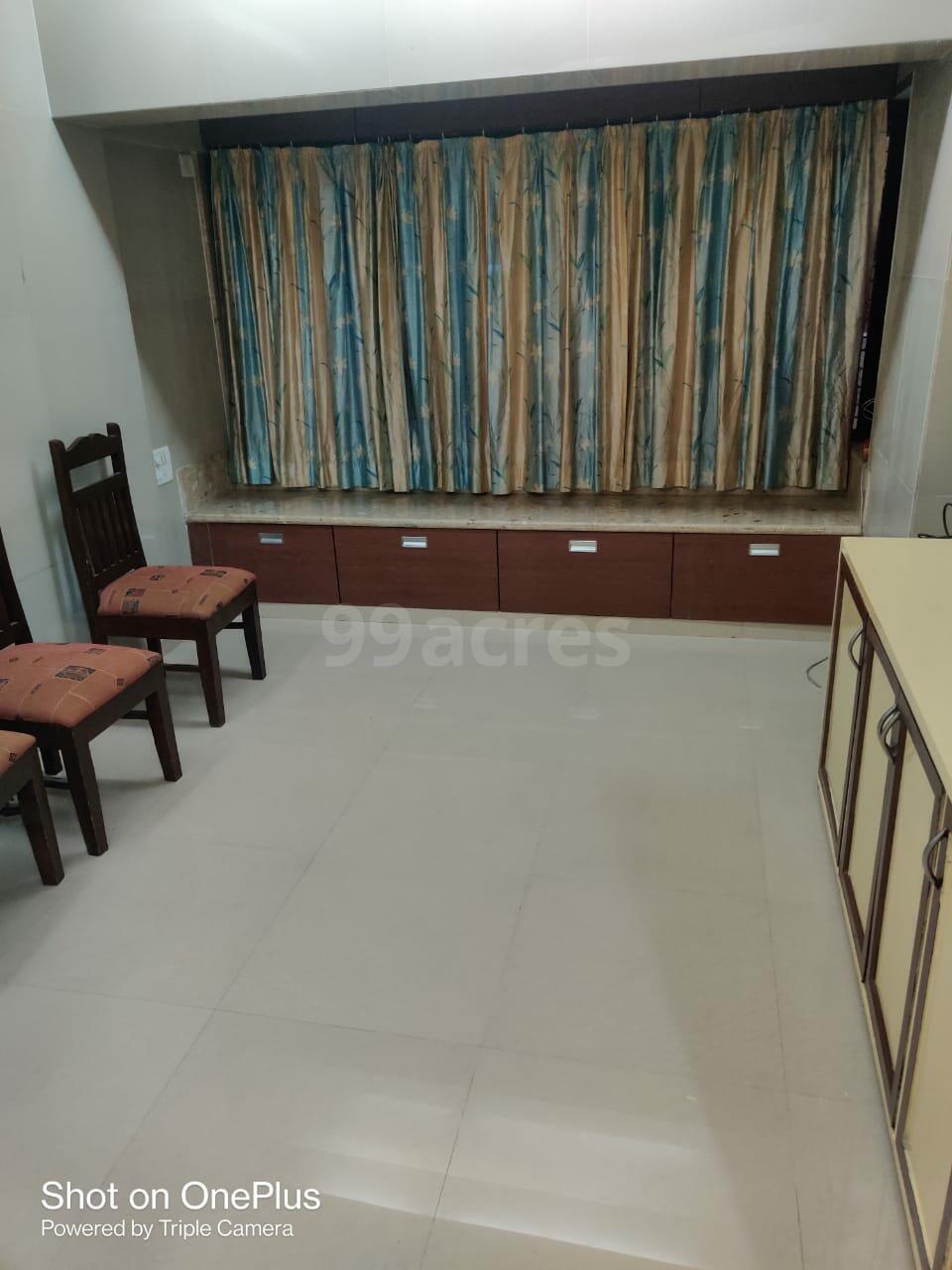 1 BHK Apartment for Rent in Waroda Road Mumbai