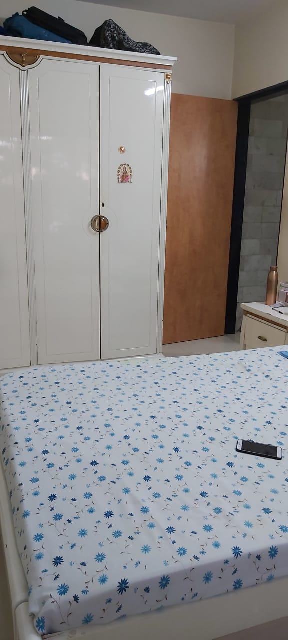 2 BHK Apartment for Sale in Juhu Tara Road Mumbai