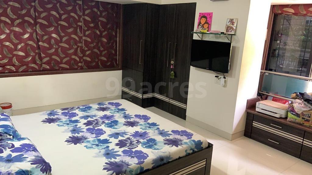 2 BHK Apartment for Rent in Off S V Road Mumbai