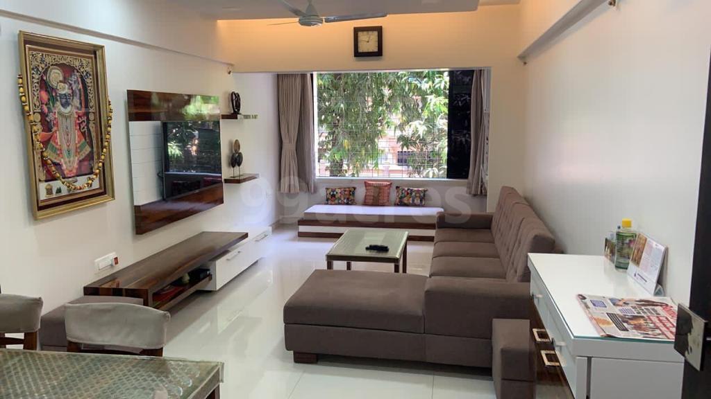 2 BHK Apartment for Rent in Off S V Road Mumbai