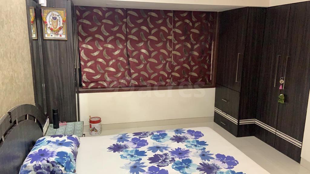 2 BHK Apartment for Rent in Off S V Road Mumbai