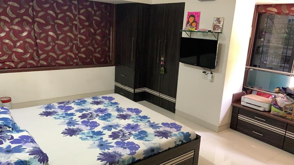 2 BHK Apartment for Rent in Off S V Road Mumbai