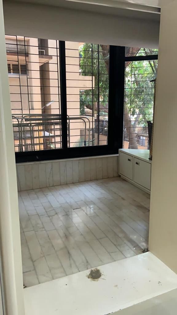 2 BHK Apartment for Rent in Off S V Road Mumbai