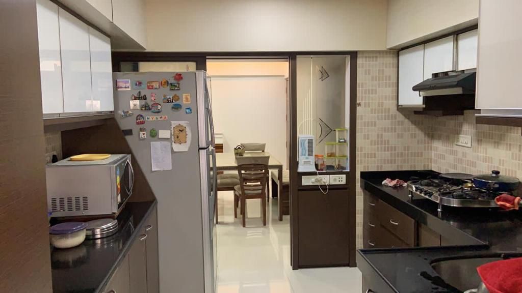 2 BHK Apartment for Rent in Off S V Road Mumbai