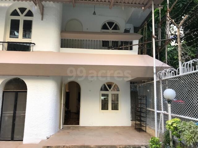 4 BHK Apartment for Sale in Khar West Mumbai