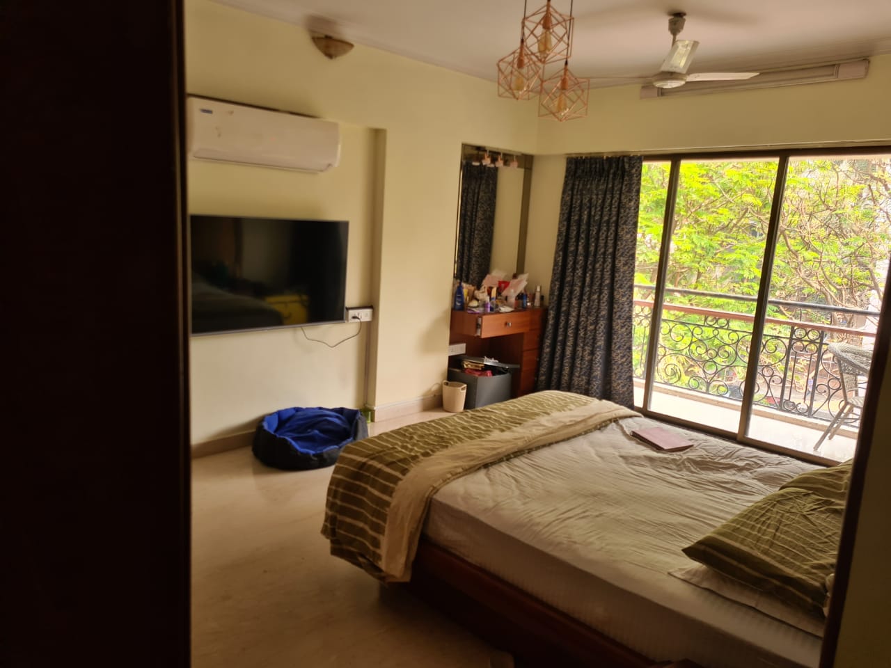 4 BHK Apartment for Sale in Bandra West Mumbai