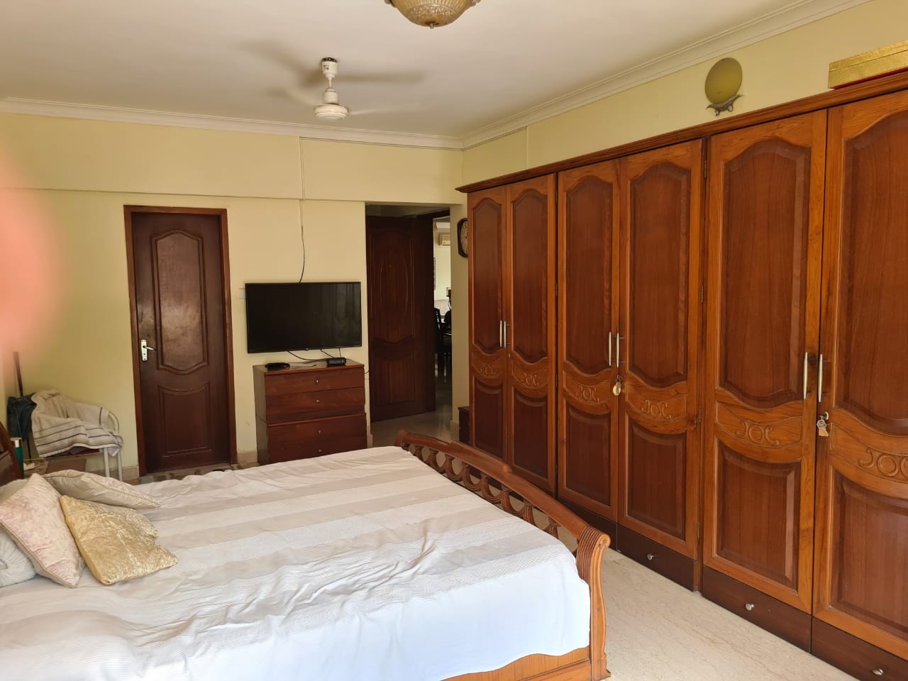 4 BHK Apartment for Sale in Bandra West Mumbai