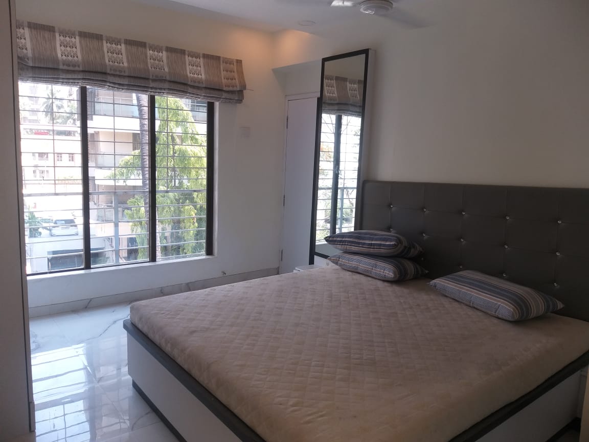 3 BHK Apartment for Rent in Bandra West Mumbai