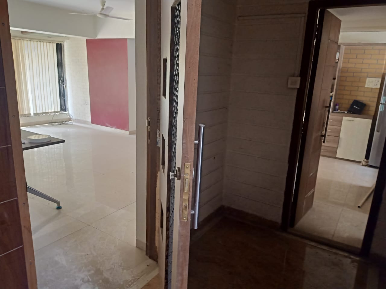 3 BHK Apartment for Rent in Perry Road Mumbai