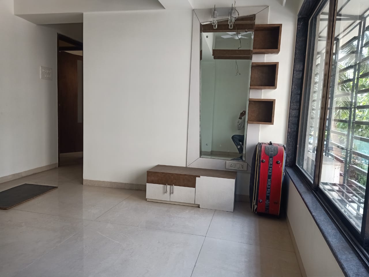 3 BHK Apartment for Rent in Perry Road Mumbai