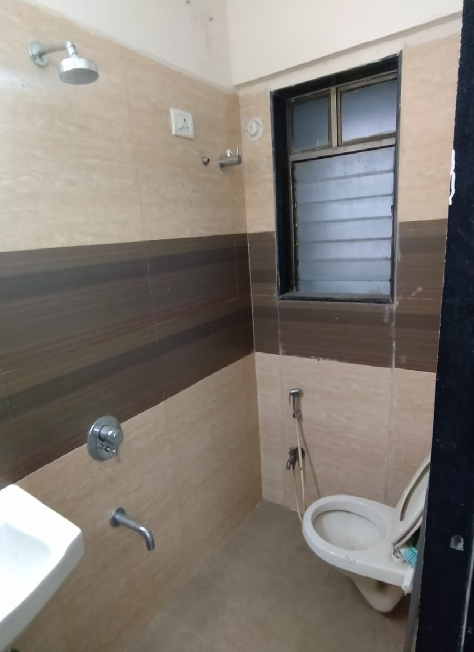 2 BHK Apartment for Sale in Vakola Mumbai