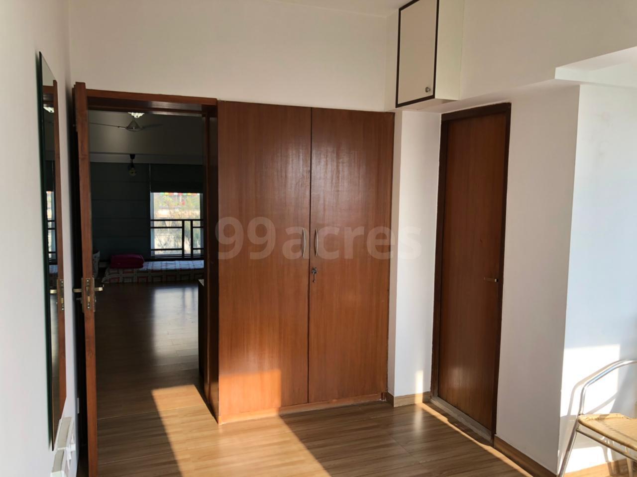 3 BHK Apartment for Sale in Bandra West Mumbai