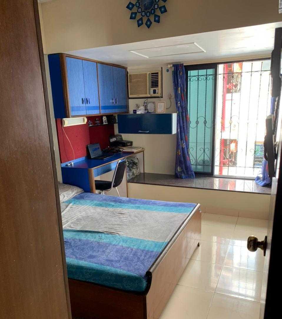 2 BHK Apartment for Sale in S V Road Mumbai