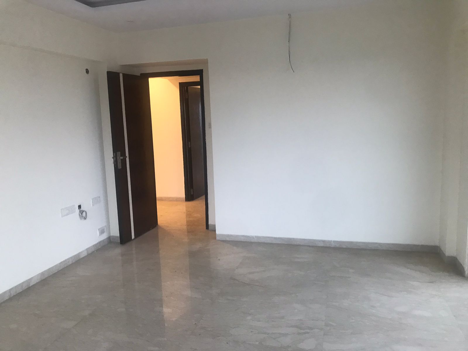 4 BHK Apartment for Rent in Waroda Road Mumbai