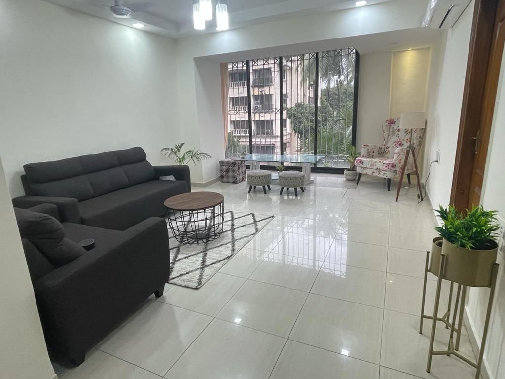 2 BHK Apartment for Rent in Bandra West Mumbai