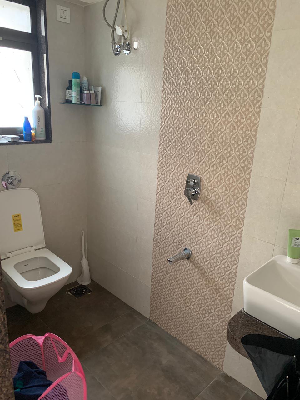 1 BHK Apartment for Rent in 2nd Hasnabad Lane Mumbai